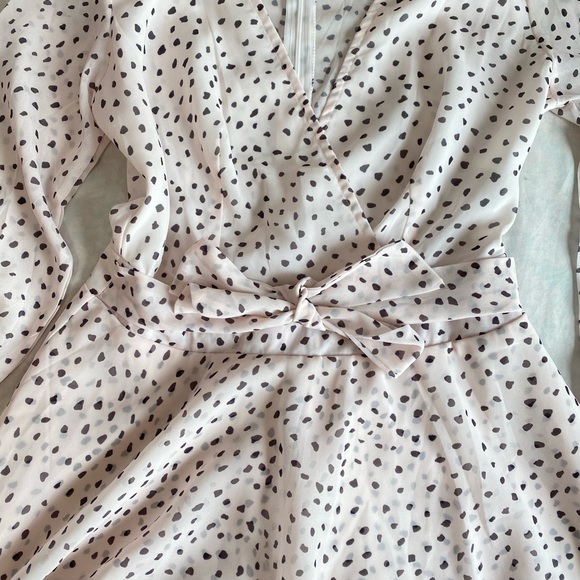 One piece / romper with bow - Picture 6 of 9